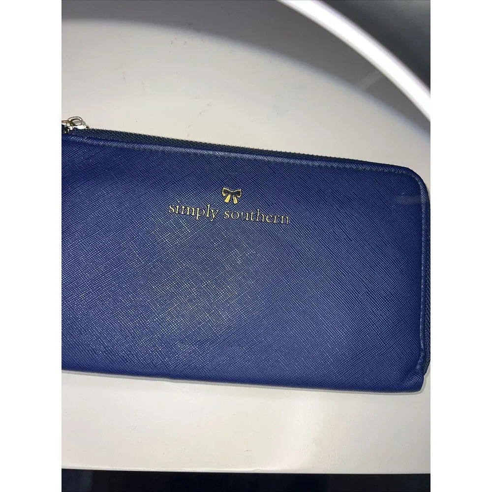 Simply Southern navy clutch With Numerous‎ Pockets Card Holder Slots Zip Pocket